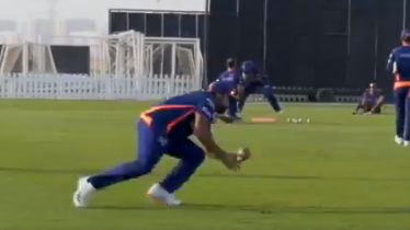 IPL 2020: WATCH – Rohit Sharma takes a diving, one-handed catch during MI’s training session