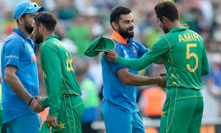 Pakistan and India players were seen enjoying and laughing together | AFP