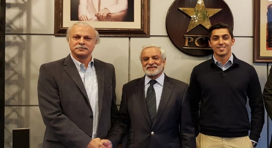 Alamgir Khan Tareen with former PCB chief Ehsan Mani | PCB