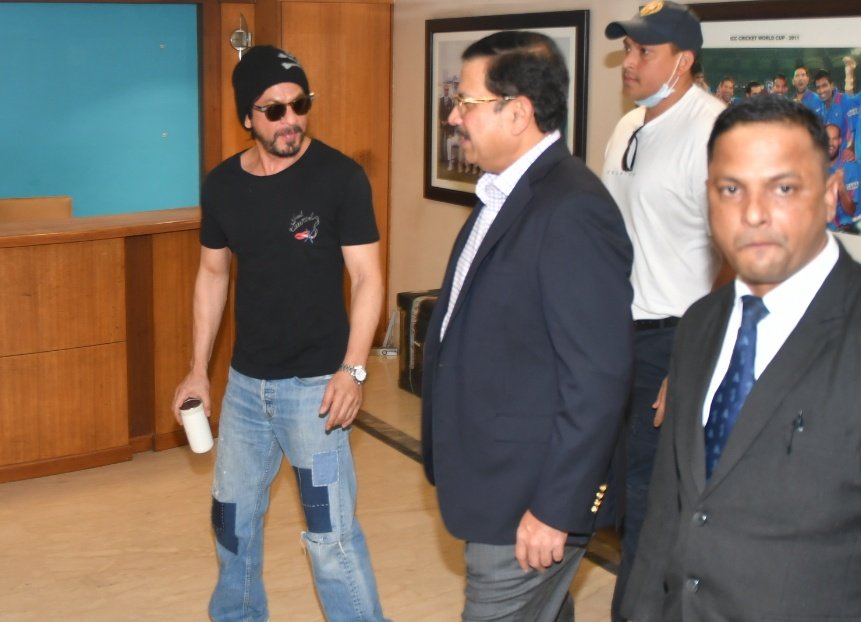 KKR principal owner Shah Rukh Khan at BCCI headquarters for meeting | Twitter