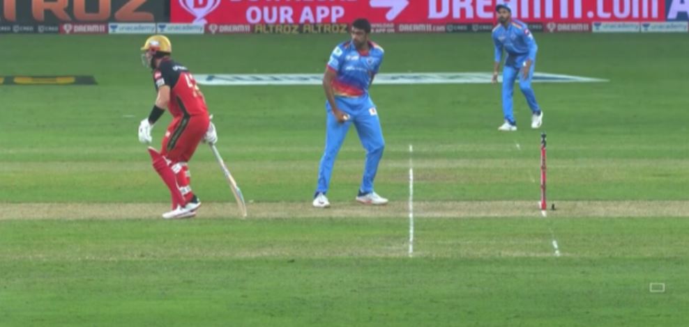 Ashwin opted not to dismiss Finch despite him backing too far | screengrab/Twitter
