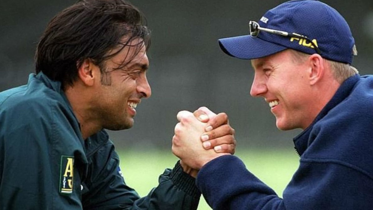 'I thought I had been taken out by a sniper'- Brett Lee recalls one ferocious spell by Shoaib Akhtar  