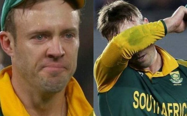 AB de Villiers was seen crying after South Africa's 2015 World Cup semi-final loss | Twitter