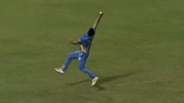 Zaheer Khan’s stunning one-handed catch | Screengrab