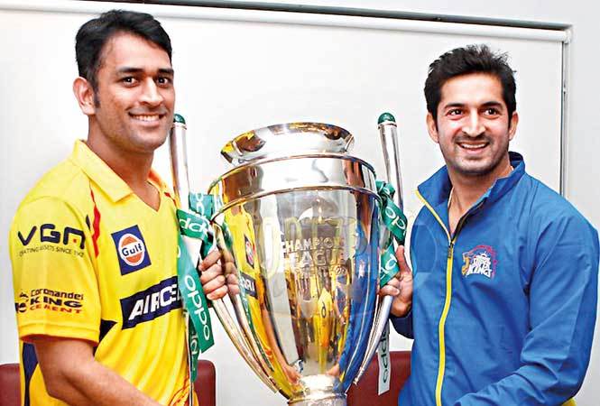 MS Dhoni and Mohit Sharma