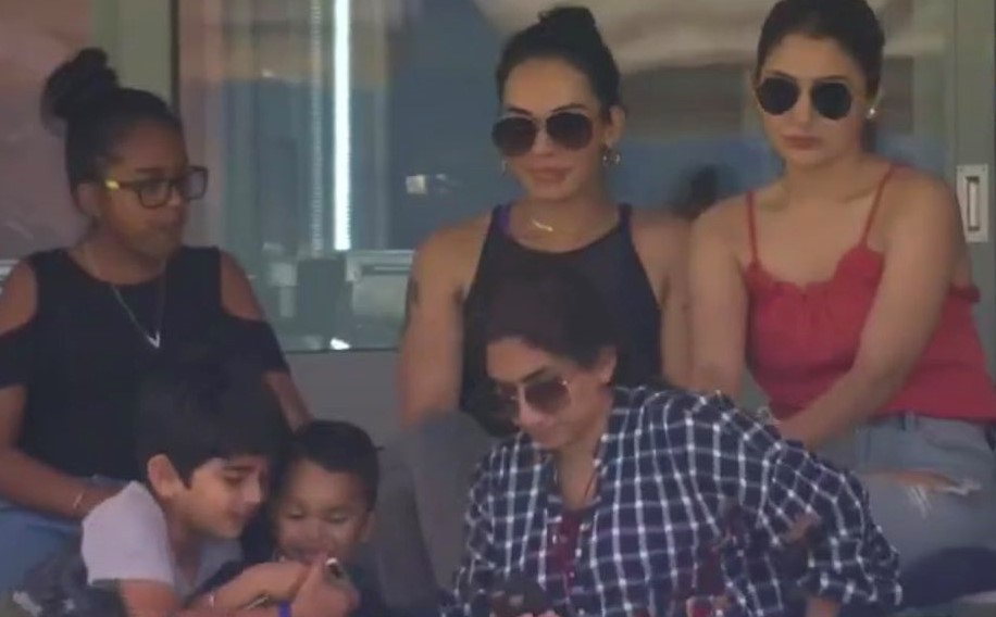 Anushka Sharma spotted with Shikhar Dhawan's wife during the first day of the Cape Town Test | Twitter