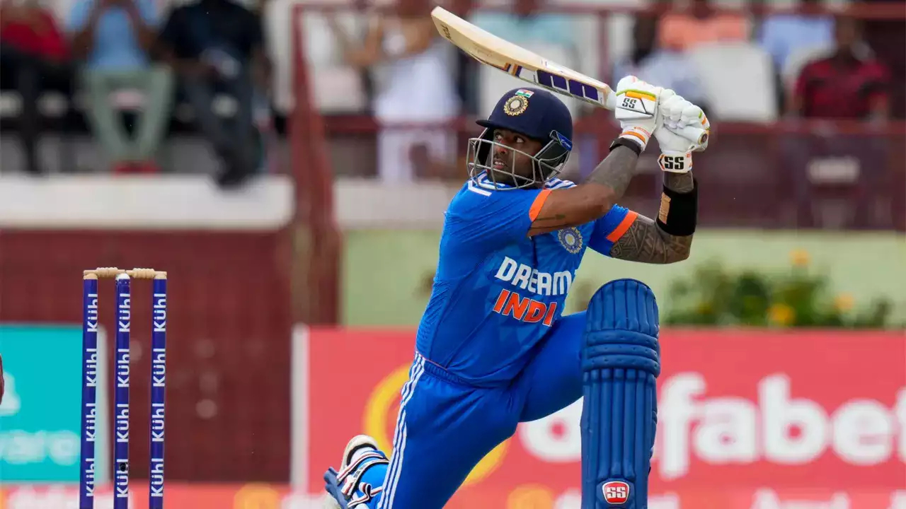 Shikhar Dhawan opted for Suryakumar Yadav at no.4 | Getty