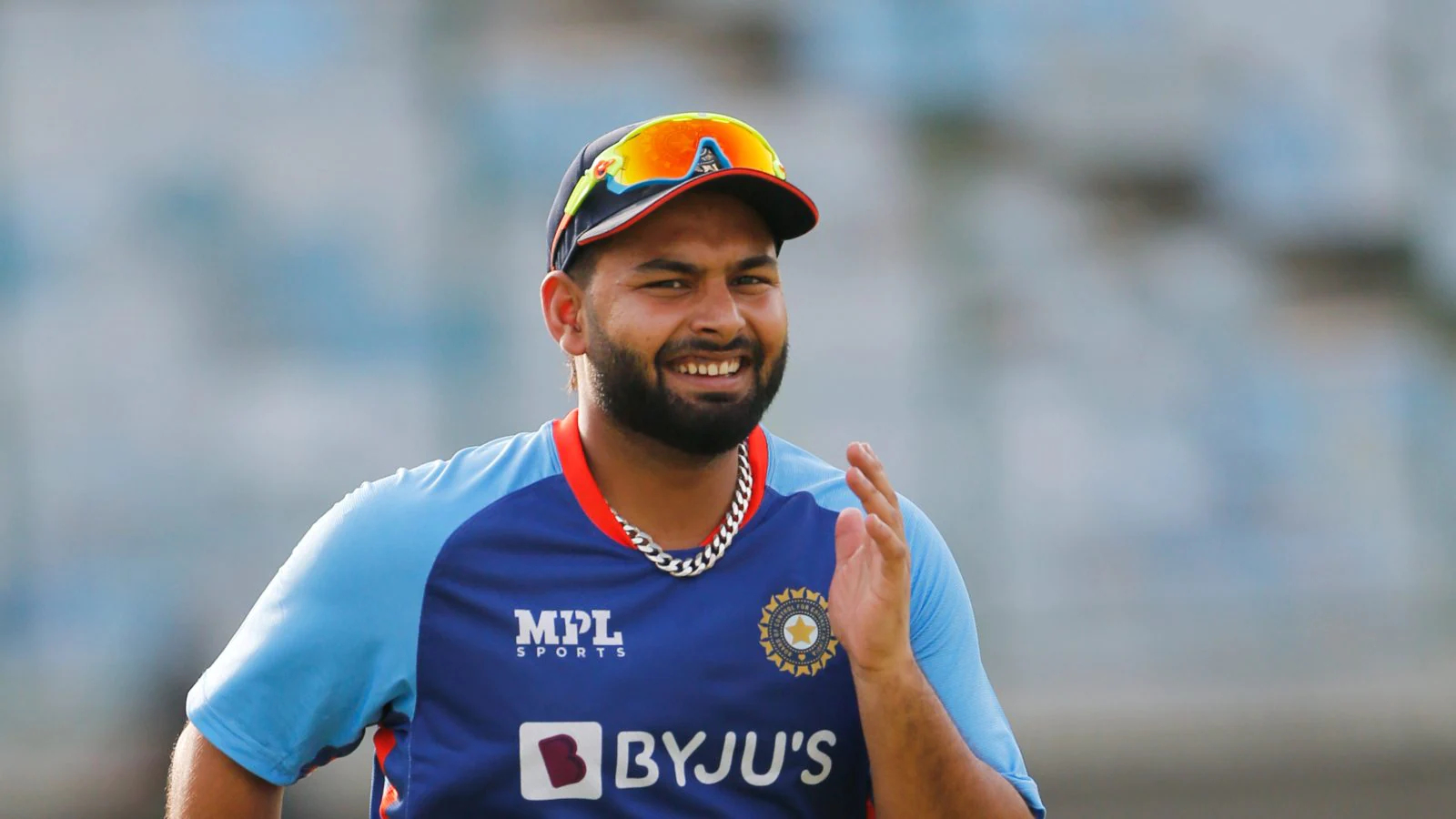 Rishabh Pant will be treated by noted orthopedic Dr. Dinshaw Pardiwala in Mumbai | Twitter