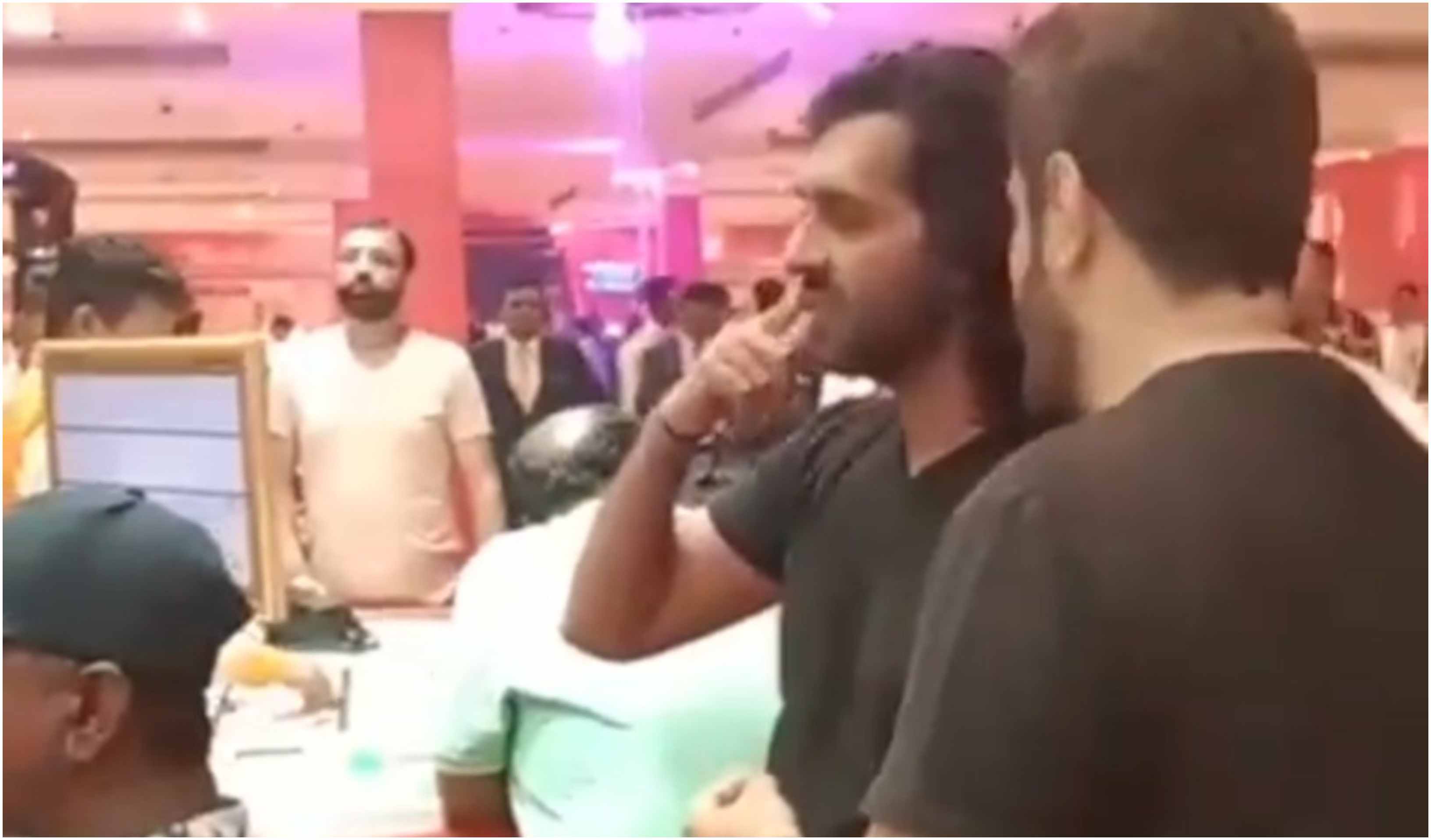 Umar Farooq and Adnan Ali were spotted in Colombo casino | X