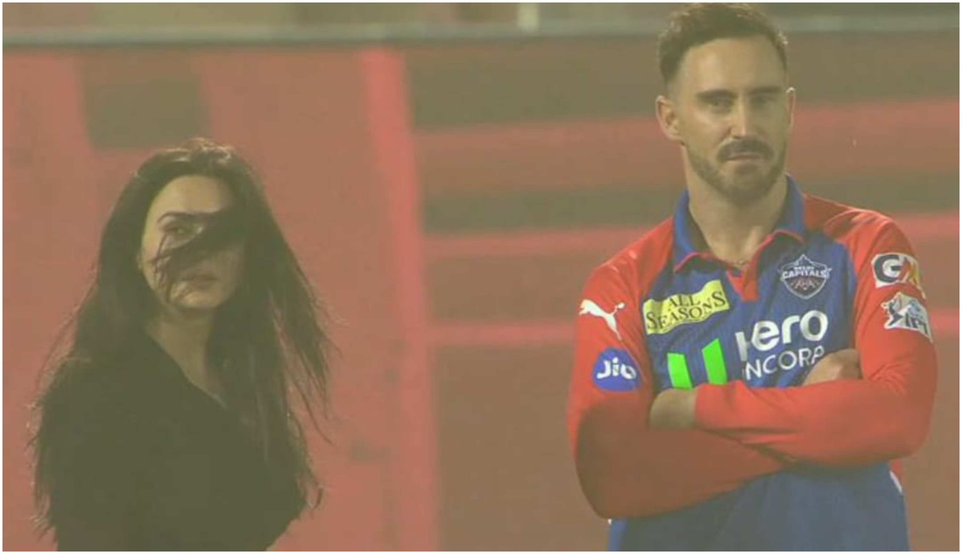 The picture of Faf du Plessis and Preity Zinta went viral | X