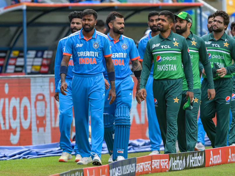 Sunil Gavaskar said that Pakistan shouldn't play in Asia Cup | Getty