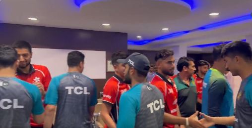 Pakistan players with Hong Kong team | PCB Twitter