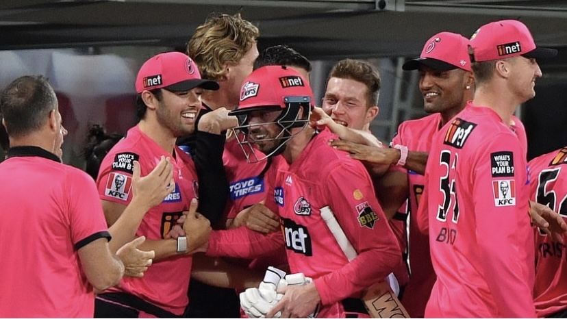 Sydney Sixers beat Perth Scorchers by 9 wickets | BBL Twitter 