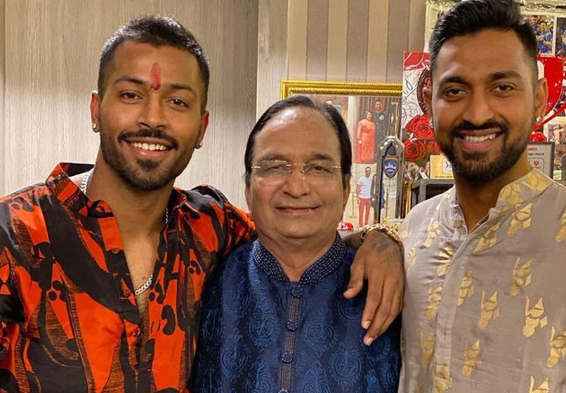 Hardik Pandya and Krunal Pandya with their father | Instagram