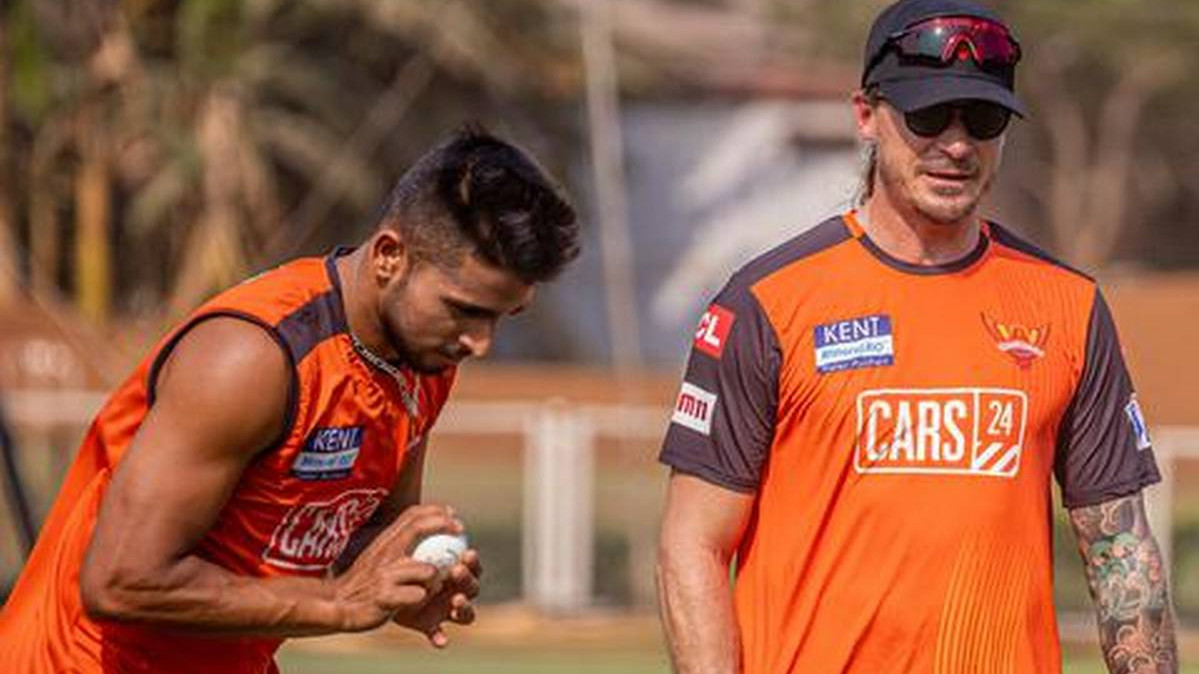 IPL 2022: “I watched him bowl and I was blown away”, Steyn opens up on Umran Malik's retention before auction