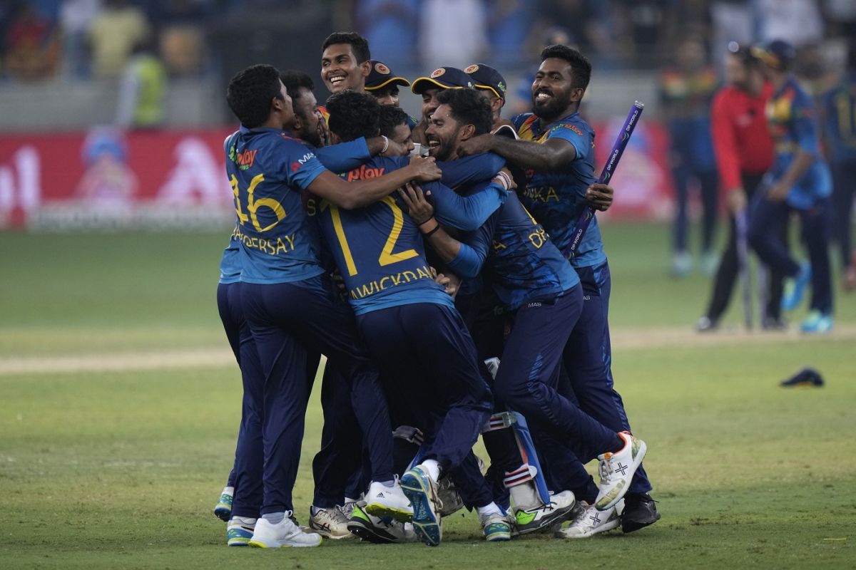 Sri Lanka celebrate the Asia Cup title win | Getty Images 