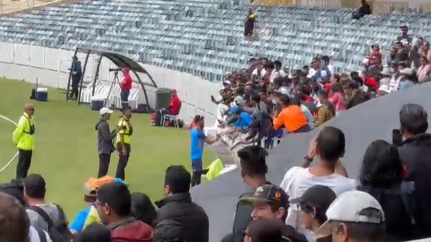 T20 World Cup 2022: WATCH- Virat Kohli makes fans' day ahead of practice match at WACA