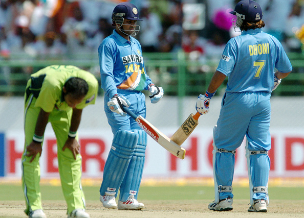 Sehwag and Dhoni pummeled the Pakistan bowling in their almost hundred-run partnership | Getty