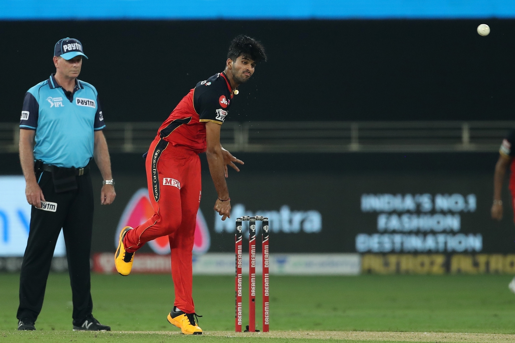 Washington Sundar bowled brilliantly in the Powerplay against MI | IANS