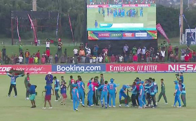 India and Bangladesh cricketers indulge in a fight after the U-19 World Cup final | Screengrab