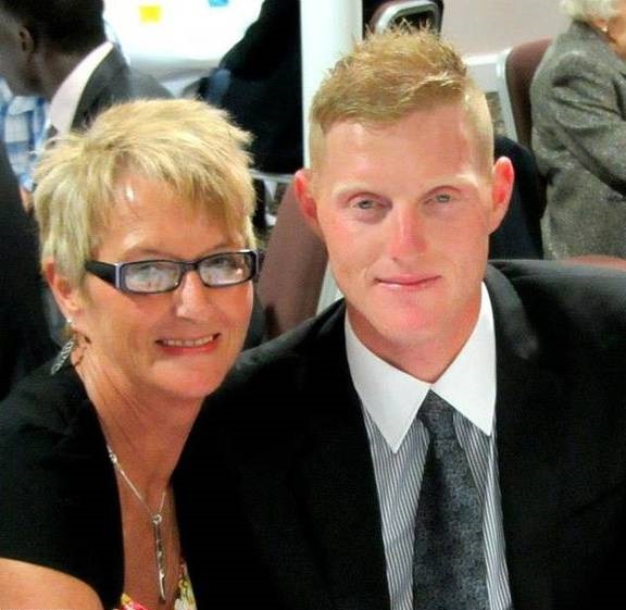 Ben Stokes with his mother Deborah | Twitter