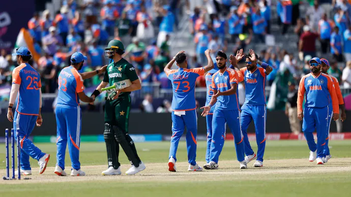 India defeated Pakistan by 6 runs defending 119 runs | Getty 