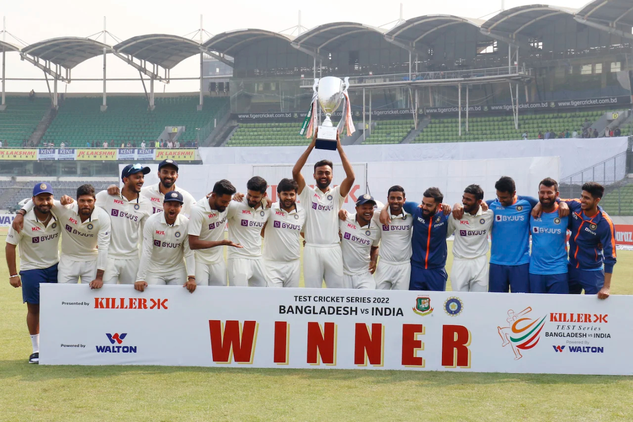 Jaydev Unadkat hoists the Test series win trophy in Bangladesh | Getty