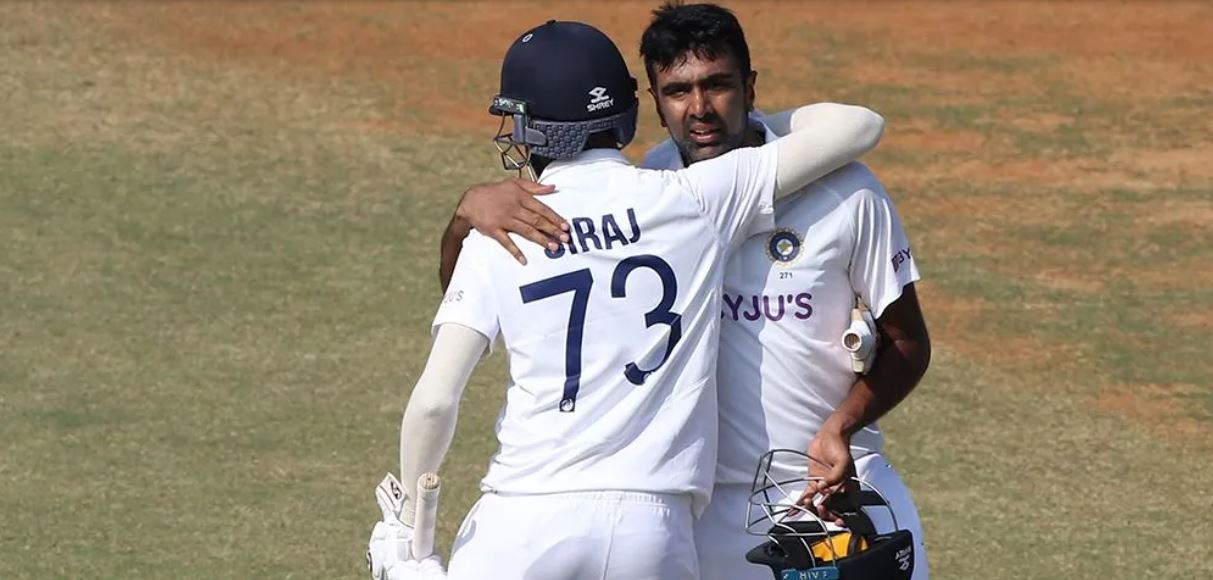 Ashwin congratulated by Siraj on reaching his hundred | BCCI