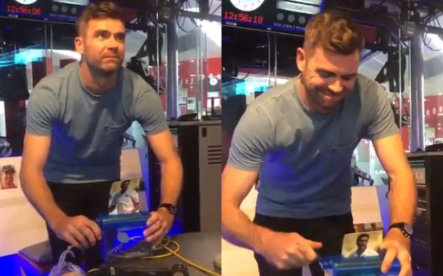James Anderson shreds a photo of R Ashwin | Twitter