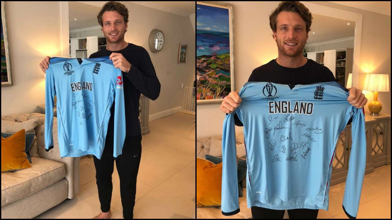 Buttler poses with his 2019 World Cup shirt | Twitter