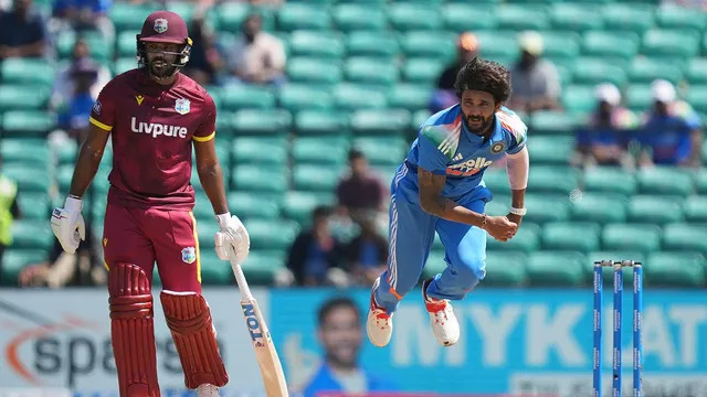 Nitish Reddy gave 45 runs in his 5 overs for one wicket in first ODI |  X
