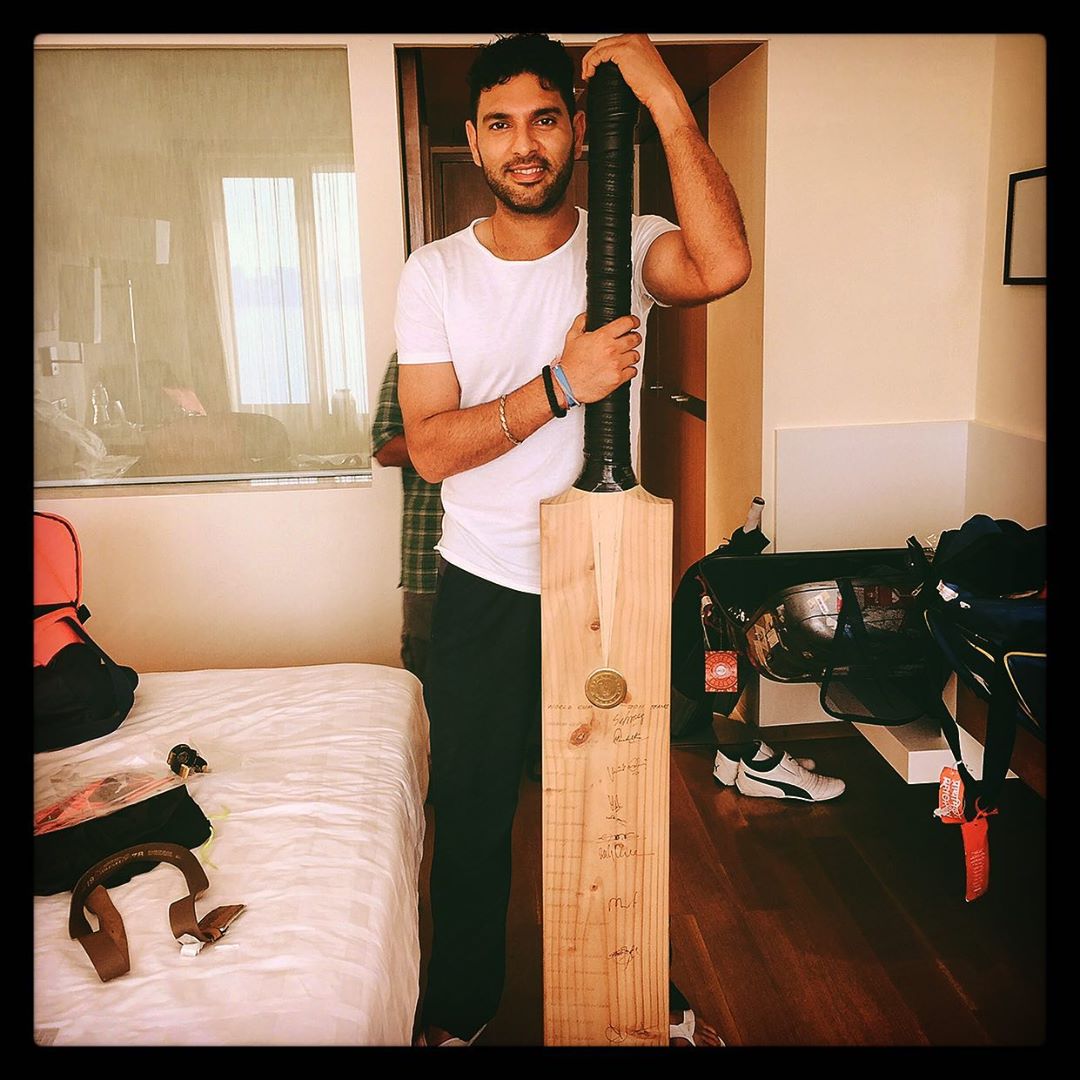 Yuvraj Singh with the big bat | Instagram